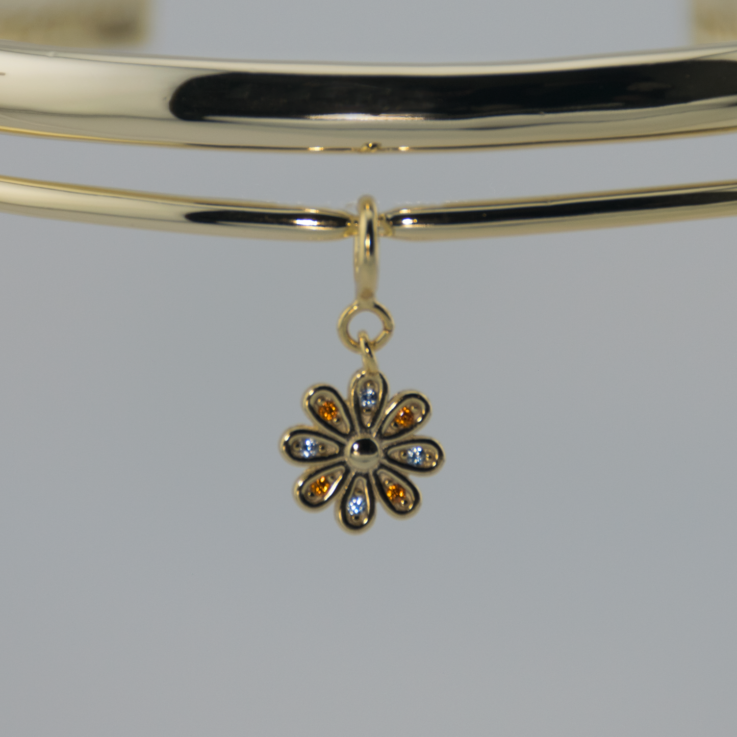 Eight-petal flower